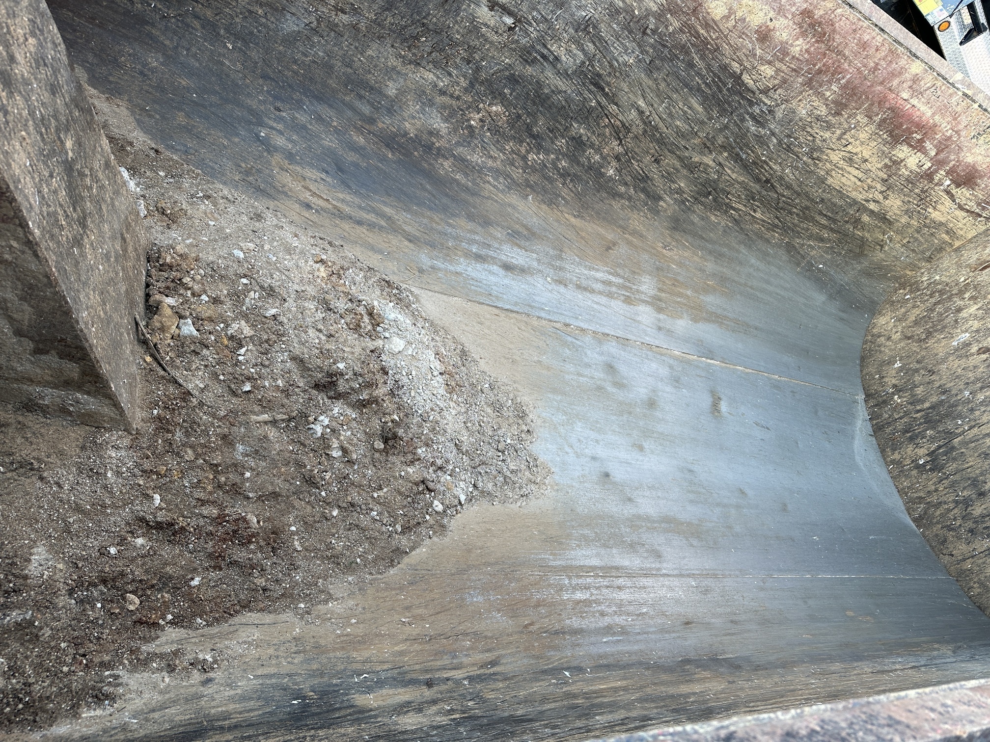 2021 MACK GR64F - Image 22